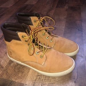Women’s High Top Timberland Sneaker